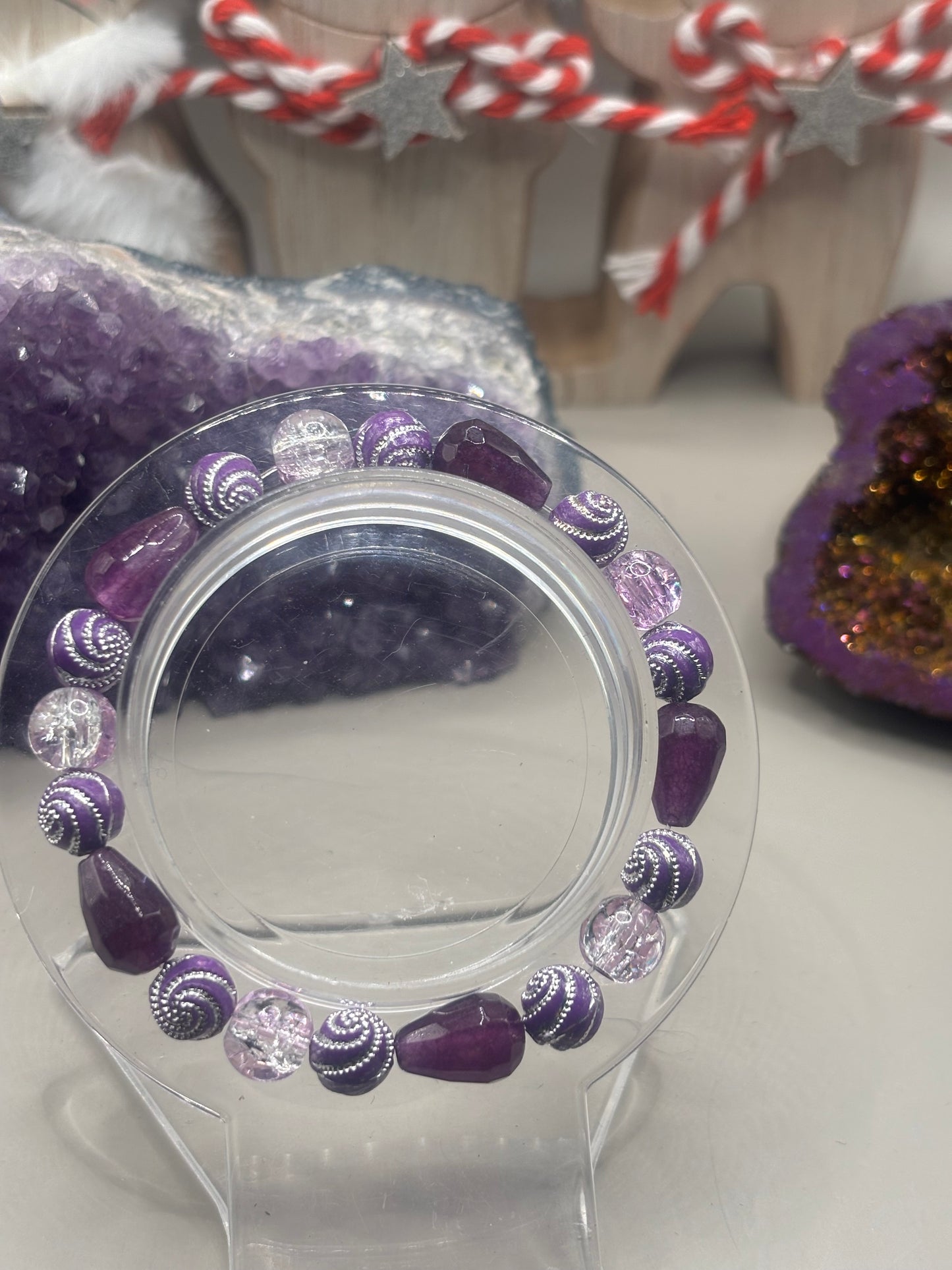 Lila Achat in Tropfenform Armband Handmade