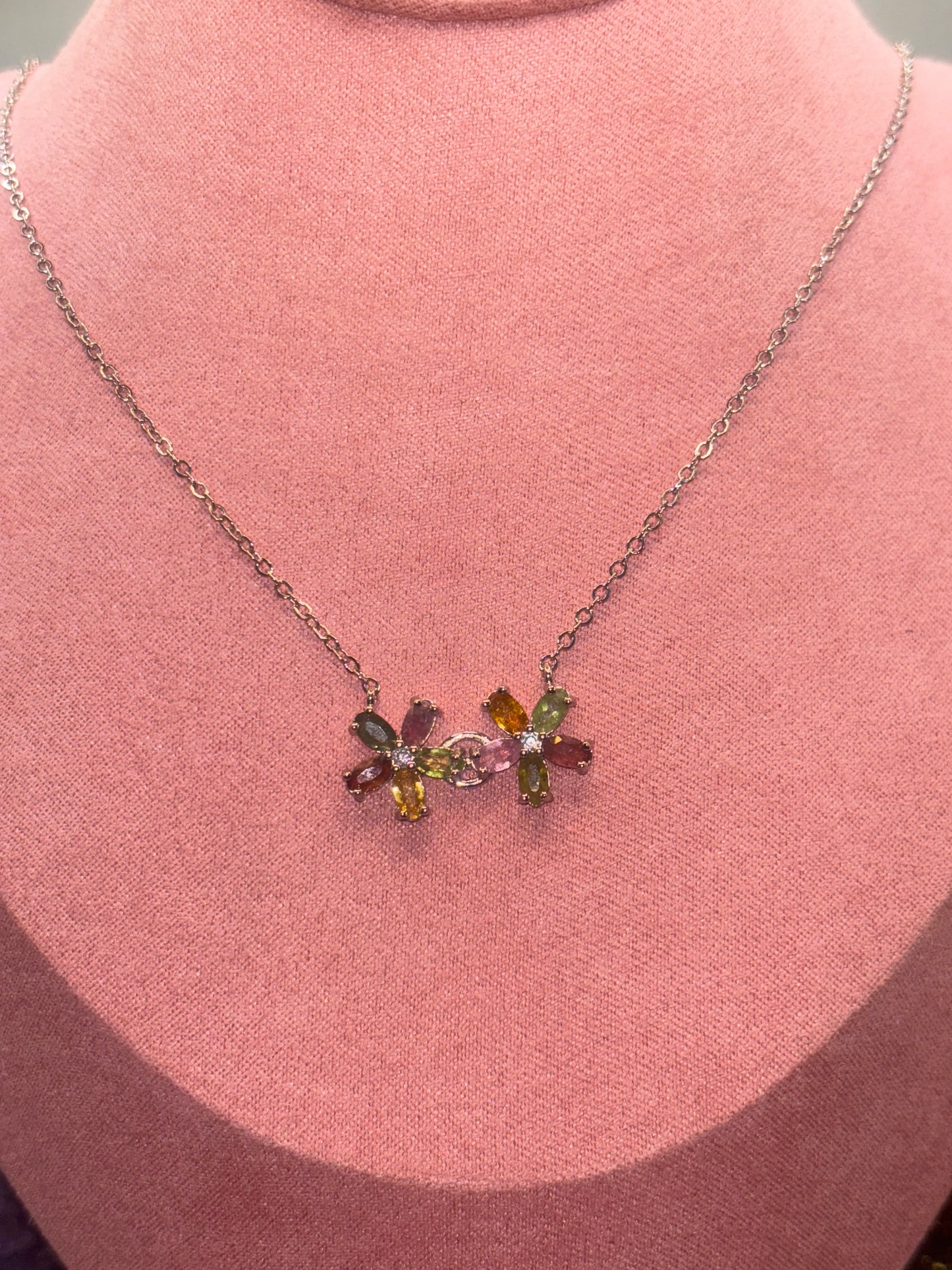 Bunter Turmalin im Blumendesign Kette