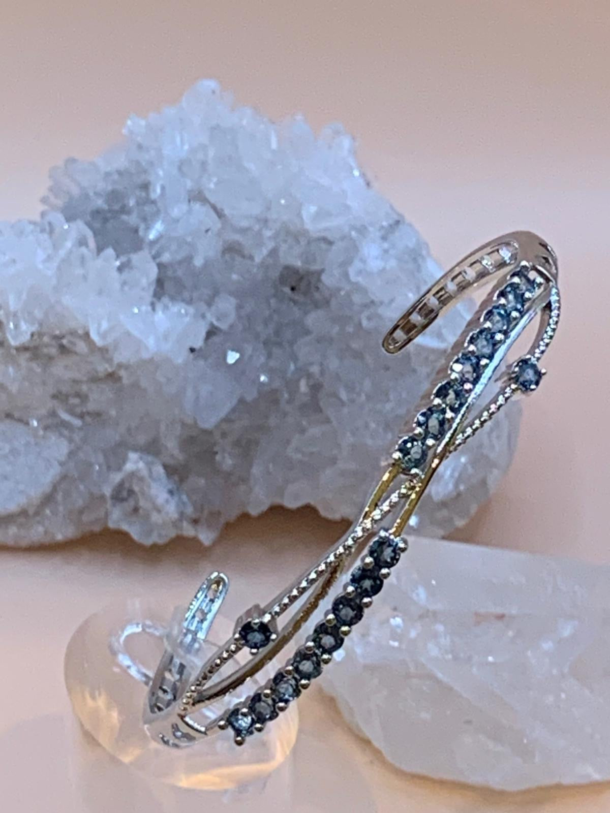 Londonblue Topas Armreif geschlungen