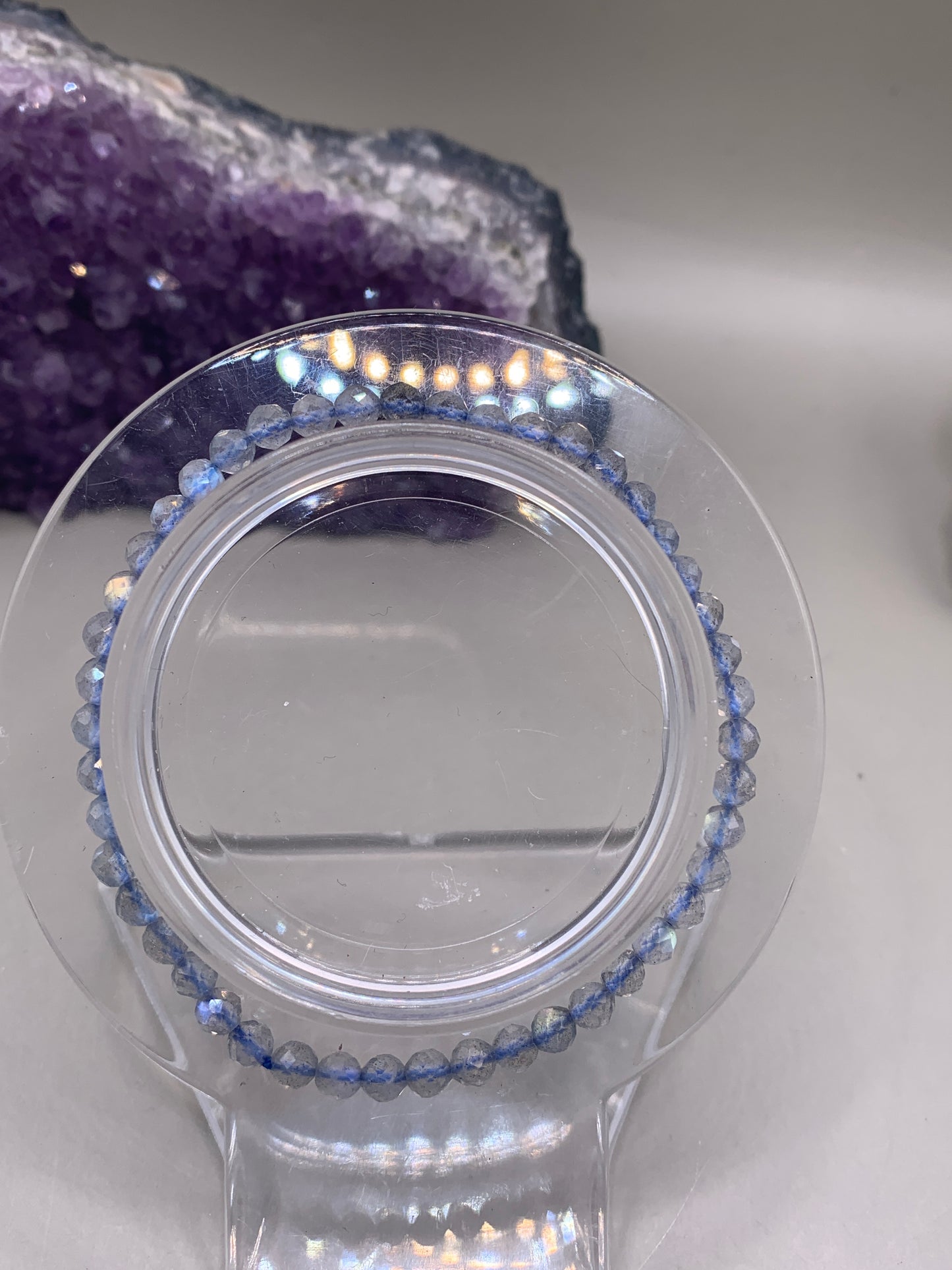 Facettierter Labradorit Perlenarmband