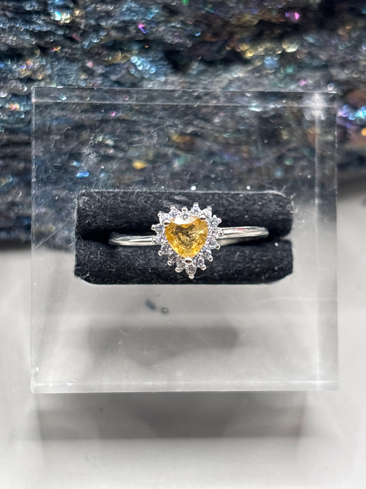 Gelber Turmalin Herz mit Zirkonia Ring