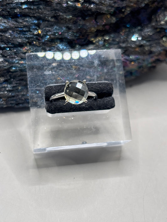 Facettierter Citrin Ring