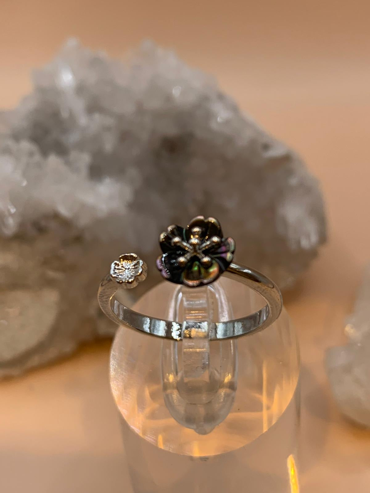 Zirkon Ring mit Blume