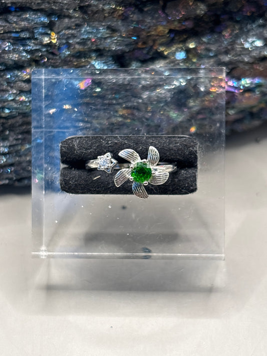 Diopsid Blume Ring