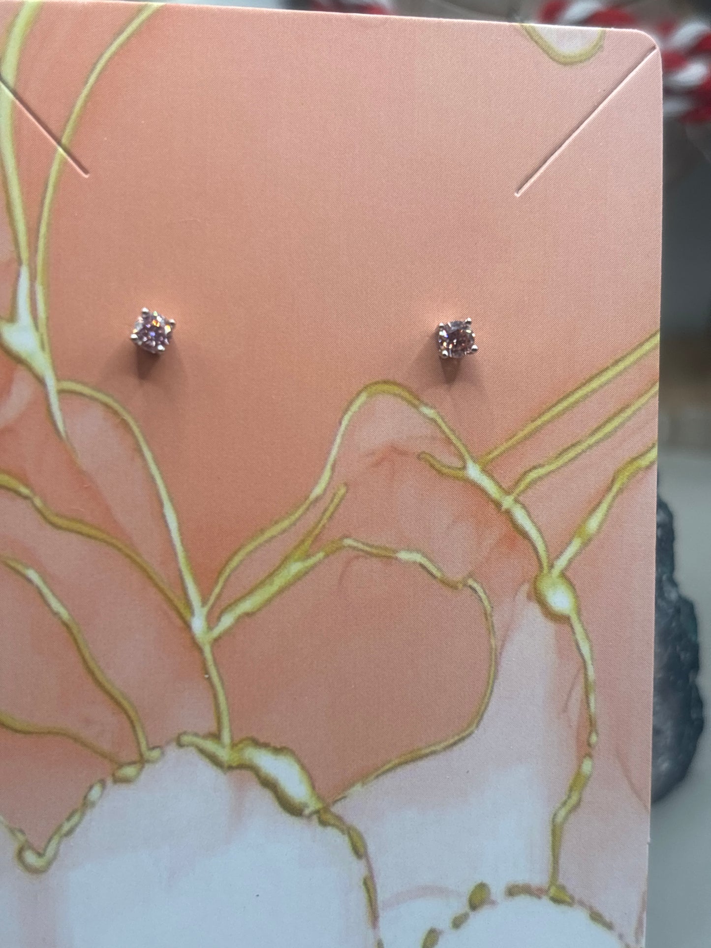 Kleine Moissanit Ohrstecker