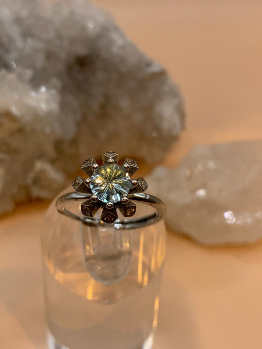 Topas mit Zirkon im Fireworkscut Ring