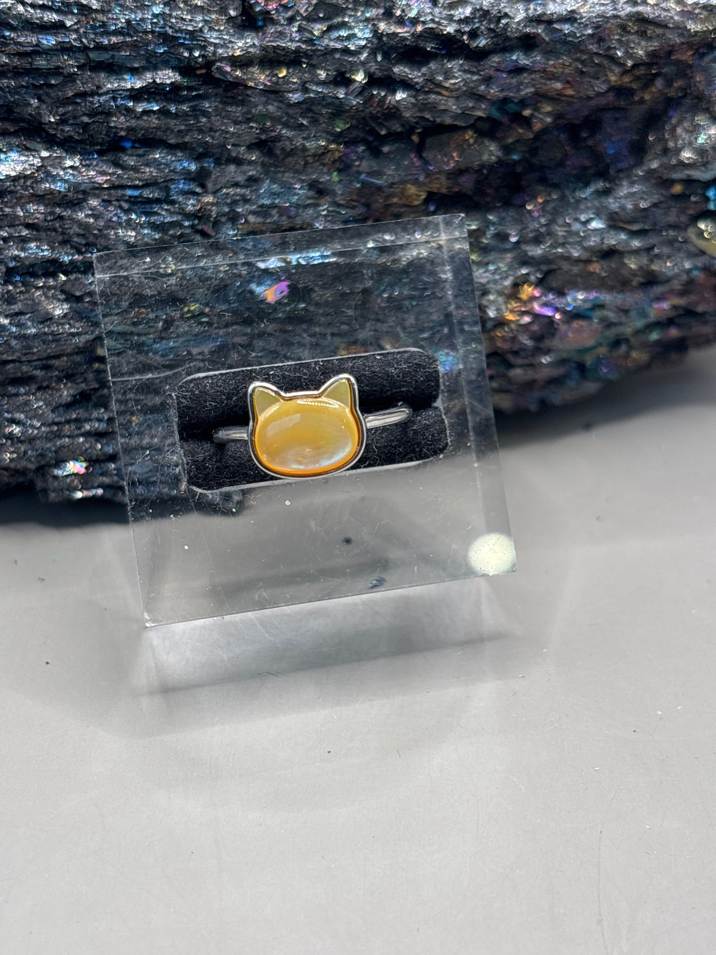 Muschelring im Katzenkopfdesign