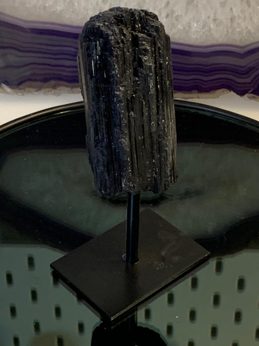 Schwarzer Turmalin (Schörl) auf Stand