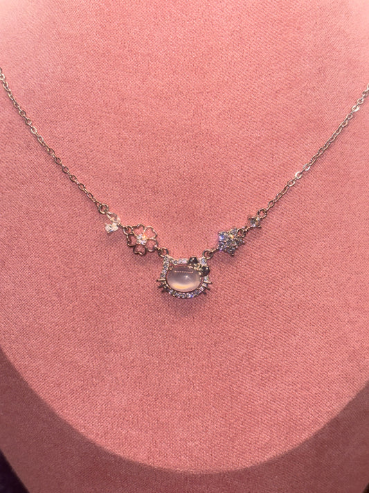 Katzenkopf mit Rosenquarz Kette