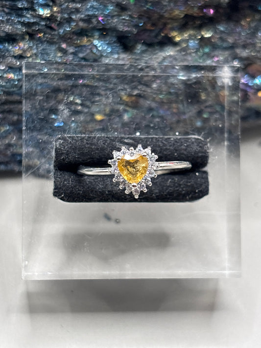 Gelber Turmalin Herz mit Zirkonia Ring