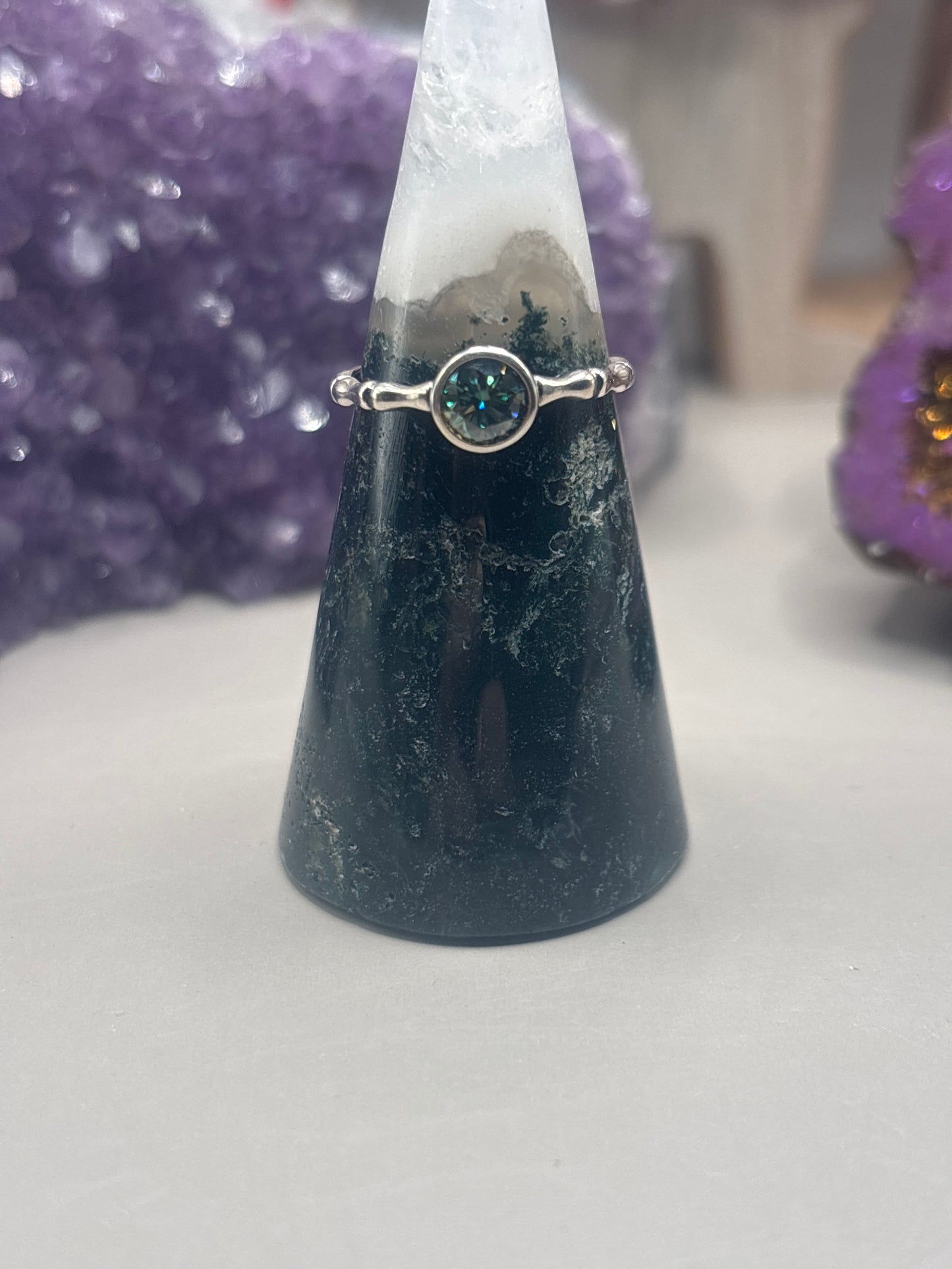 Schlichter Moissanit Ring