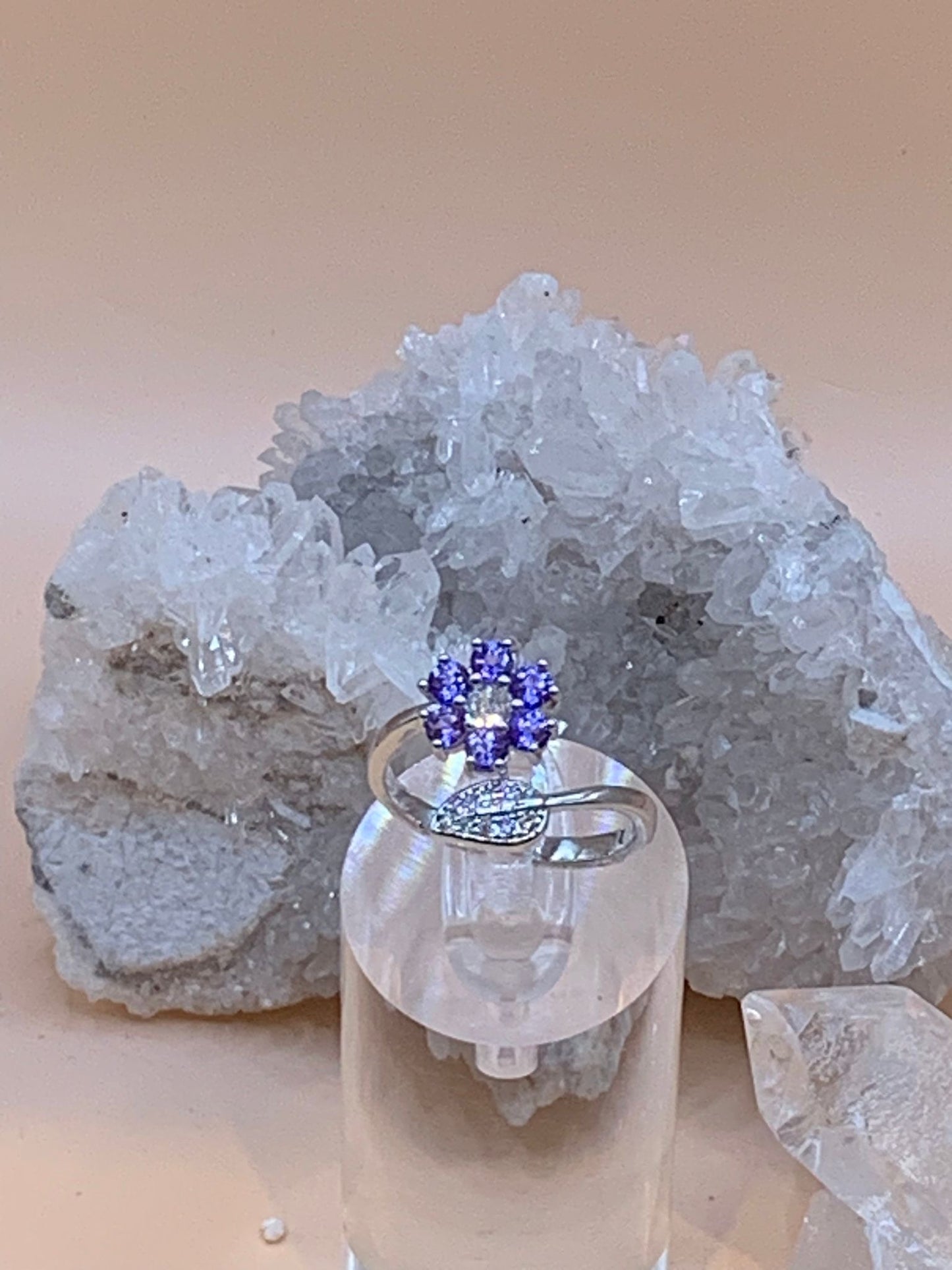 Amethyst Blume Ring