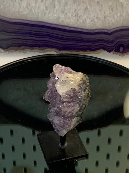 Amethyst auf Stand klein
