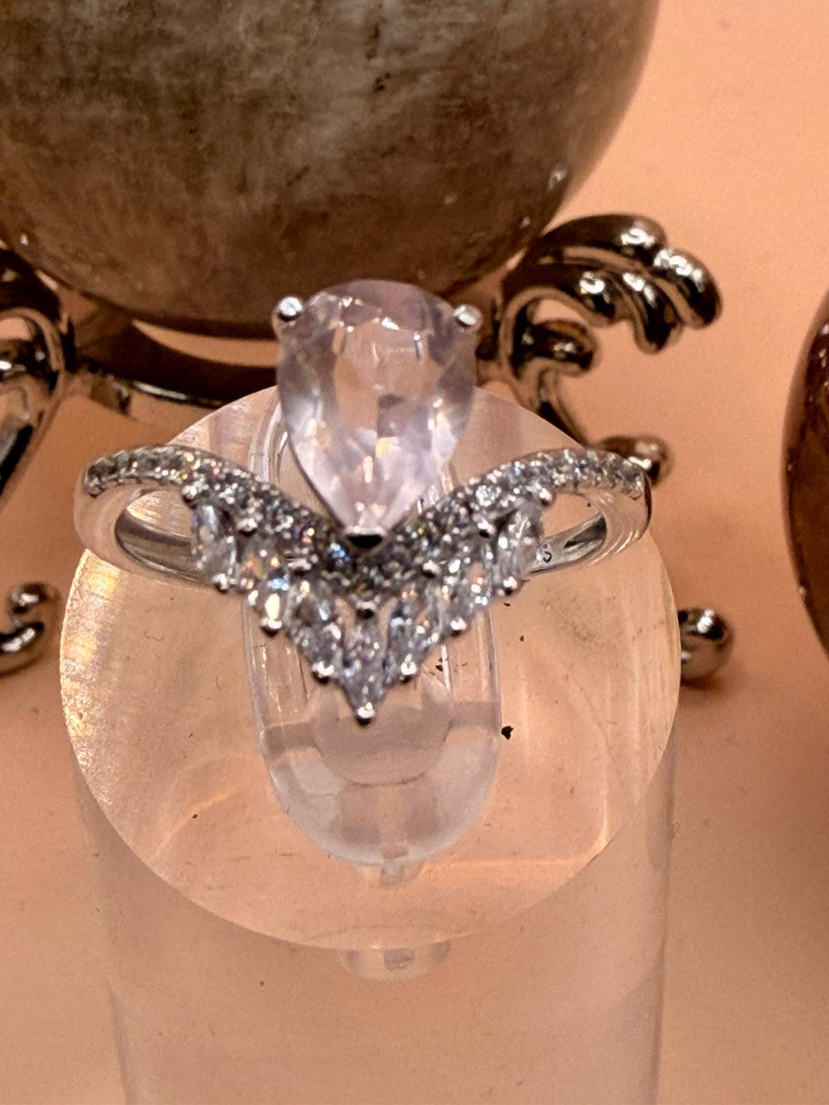 Rosenquarz Prinzessinnen Ring mit Zirkon