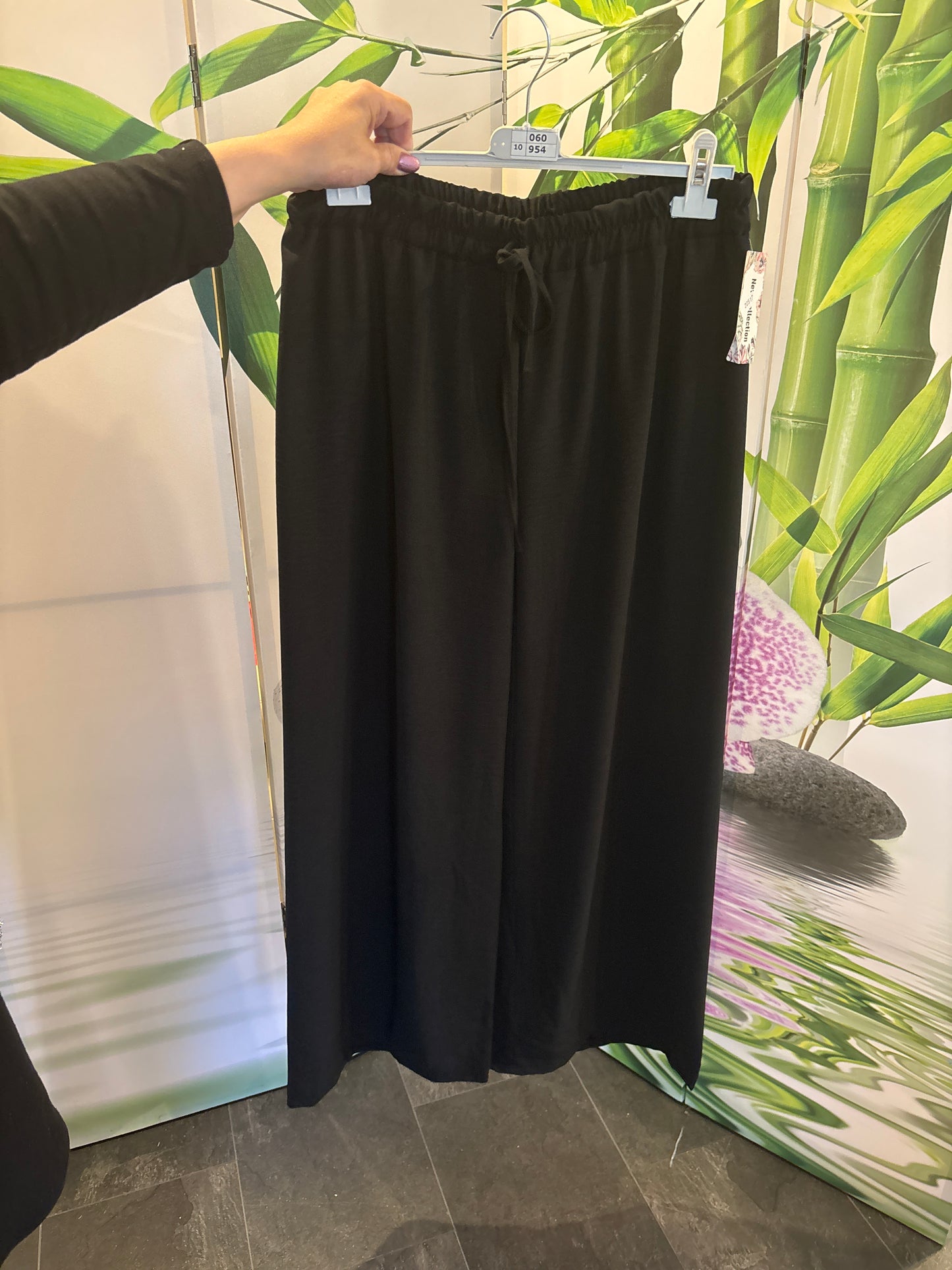 Hose mit weitem Beim