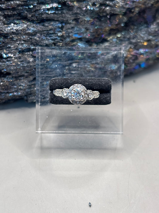 Moissanit Ring im Federdesign