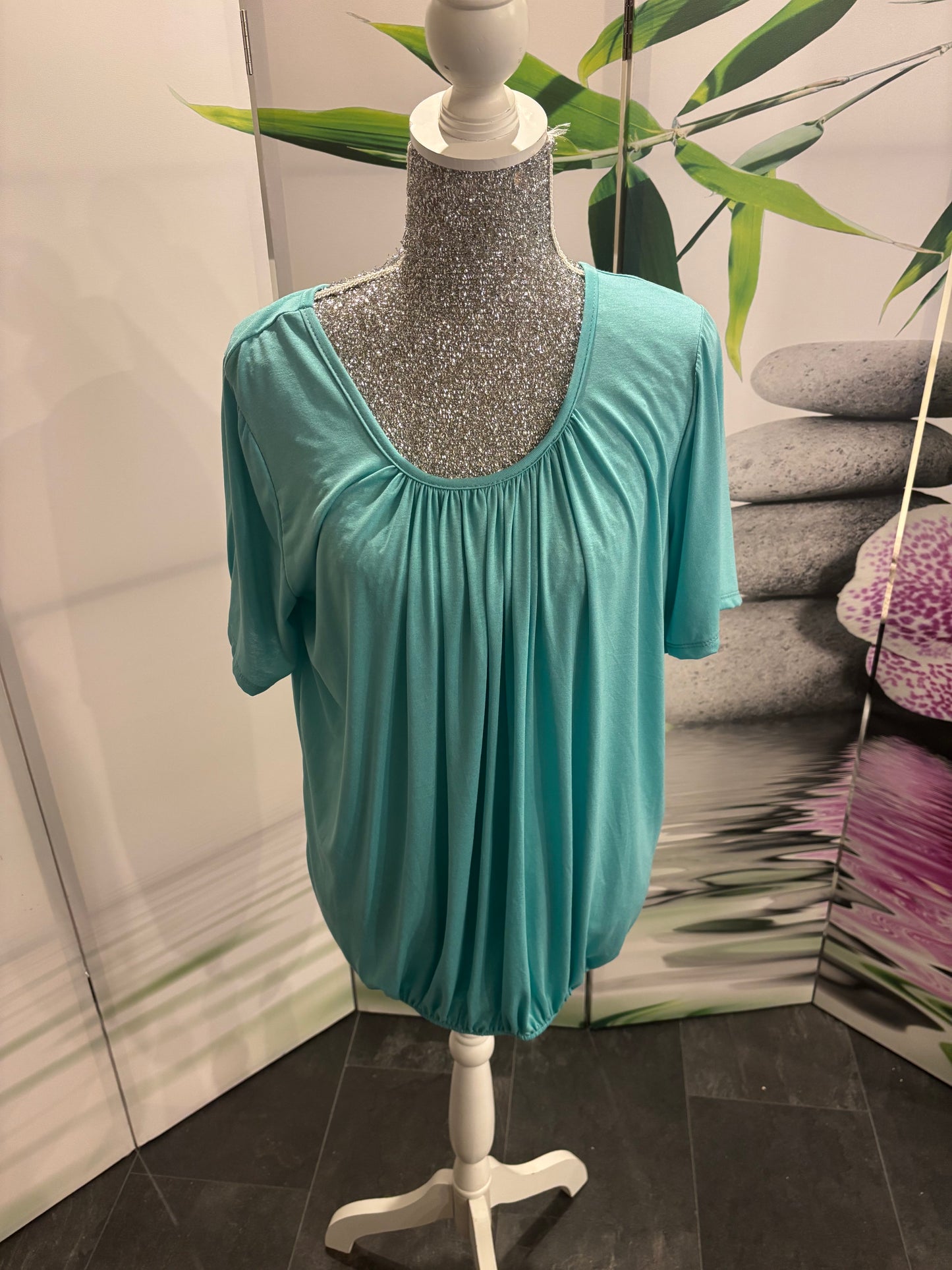 Unifarbene Shirts mit Gummibund