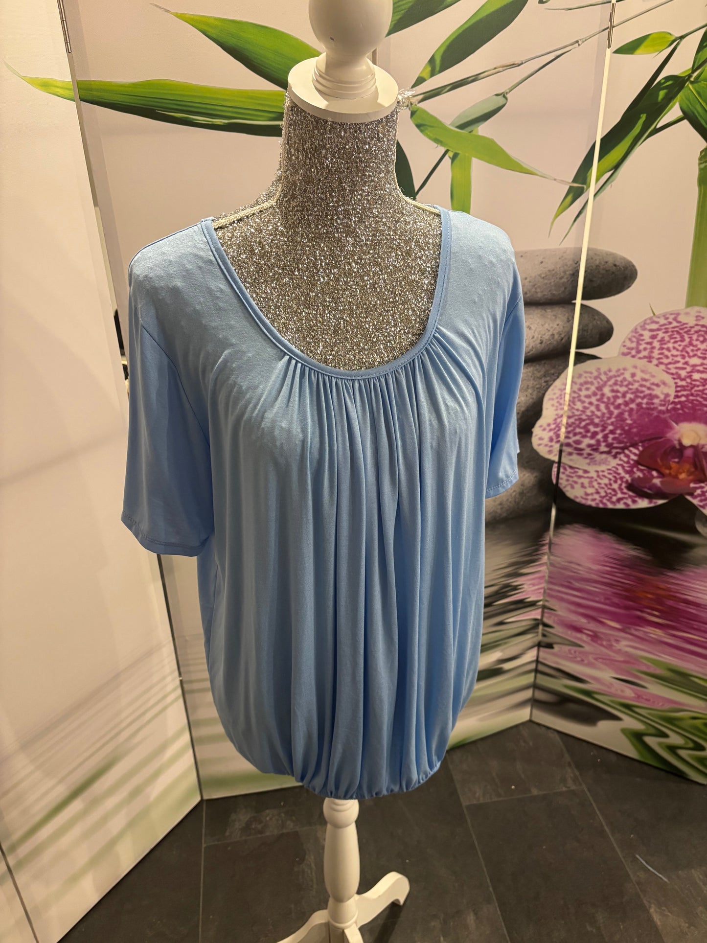 Unifarbene Shirts mit Gummibund