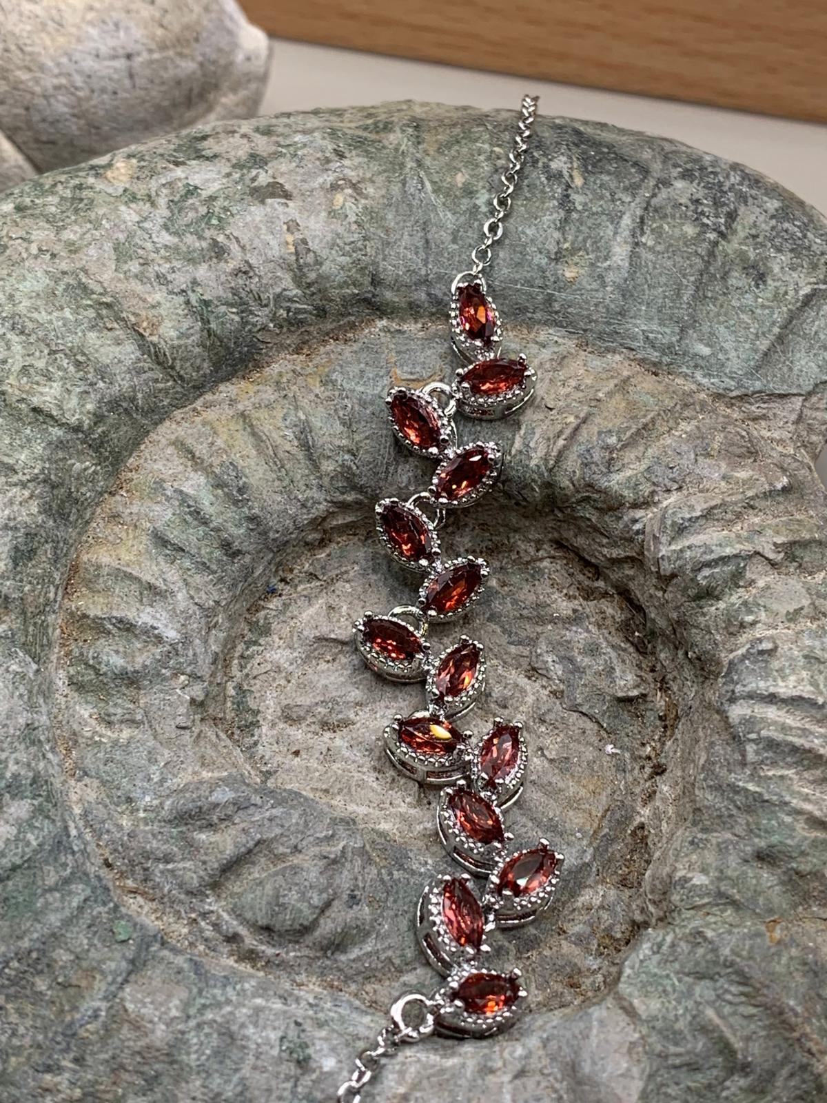 Granat Blätter Armband